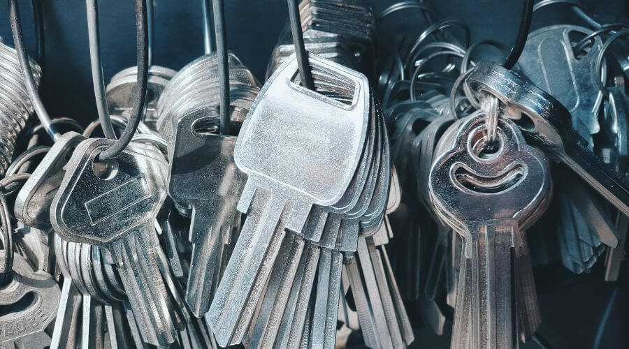 Professional gutter cleaning in Belpre, KS